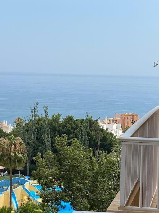 Apt Moderno Con Vistas, Recepcion 24 Hs Y Piscinas เบนัลมาเดนา ภายนอก รูปภาพ