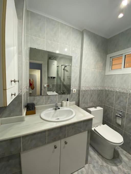 Apt Moderno Con Vistas, Recepcion 24 Hs Y Piscinas เบนัลมาเดนา ภายนอก รูปภาพ