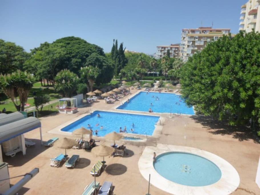 Apt Moderno Con Vistas, Recepcion 24 Hs Y Piscinas เบนัลมาเดนา ภายนอก รูปภาพ