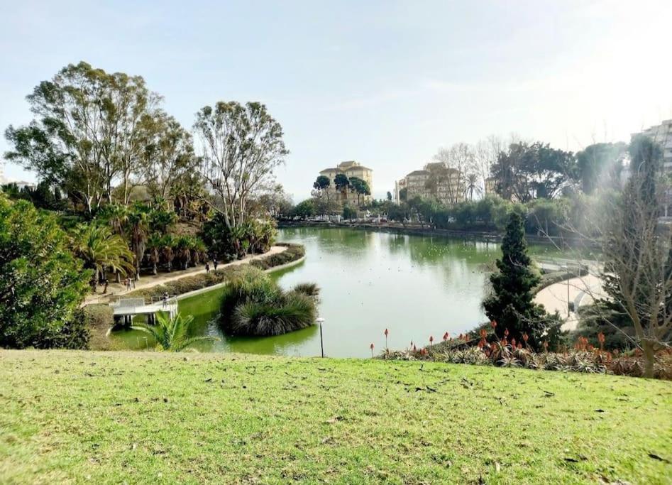 Apt Moderno Con Vistas, Recepcion 24 Hs Y Piscinas เบนัลมาเดนา ภายนอก รูปภาพ